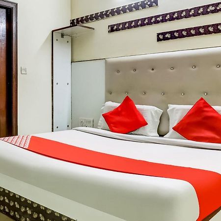 Oyo 75948 Hotel Tushar Continental Ню Делхи Екстериор снимка