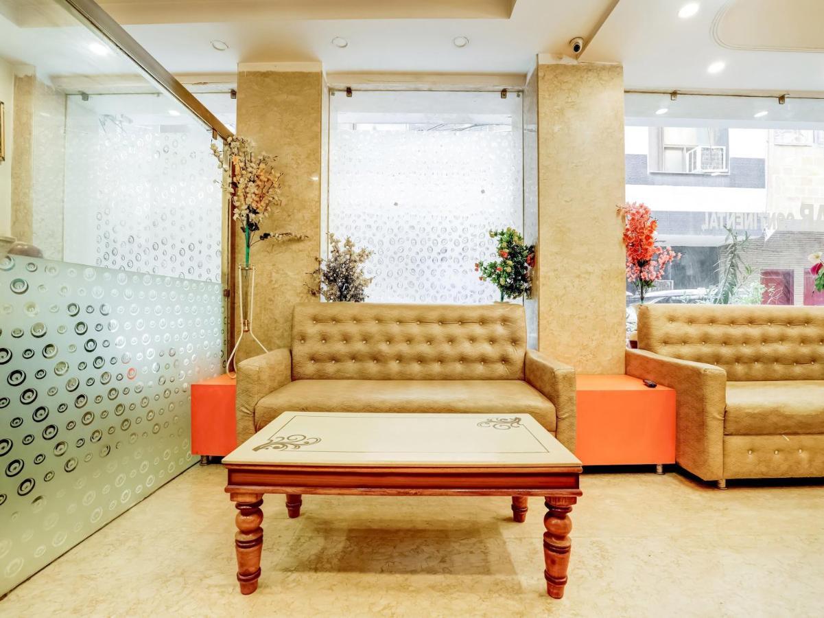 Oyo 75948 Hotel Tushar Continental Ню Делхи Екстериор снимка