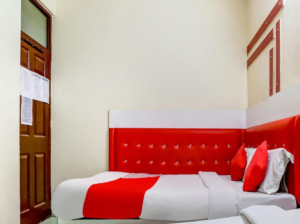 Oyo 75948 Hotel Tushar Continental Ню Делхи Екстериор снимка